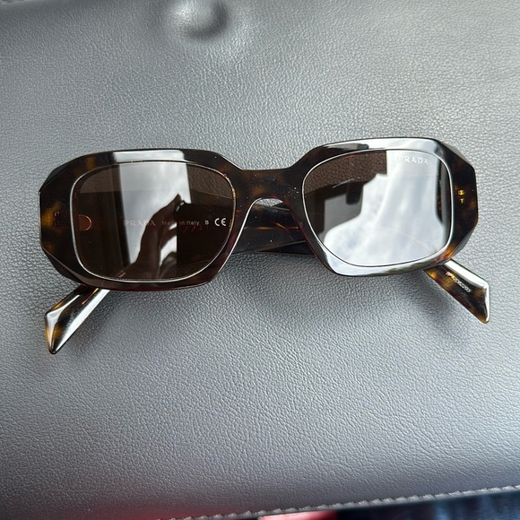 PRADA Tortious Scultoreo Narrow Sunglasses in Havana Sunglasses PR 17WS - Picture 11 of 16